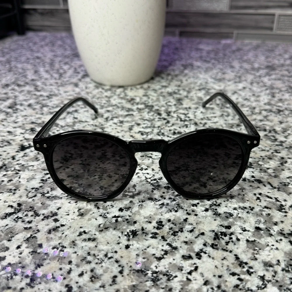 Gorgeous Unbranded Sunglasses
